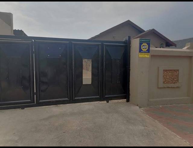 2 BEDROOM HOUSE FOR SALE IN NATURENA